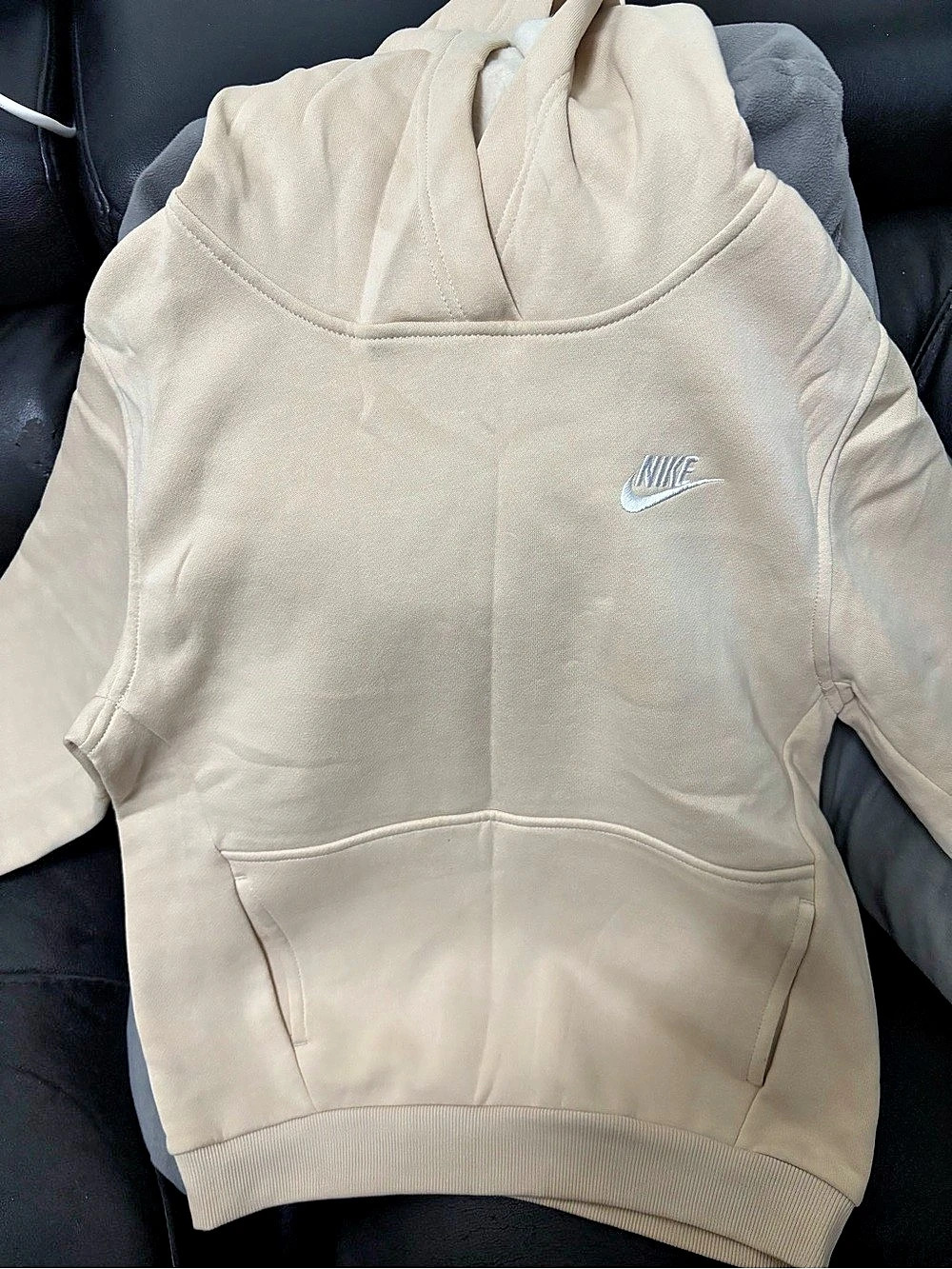 Nike Club Fleece Pullover Hoodie Boys Large
